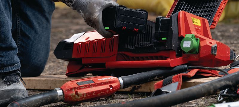 NCV 10-22 Вібратор рюкзачного типу для бетону Акумуляторний вібратор рюкзачного типу для бетону з безщітковим двигуном для ущільнення стін, перекриттів та фундаментів (платформа батарей Nuron) Застосування 1