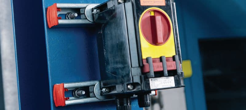 S-BT MF Різьбова шпилька Різьбова шпилька, що вкручується (вуглецева сталь, метрична або дюймова різьба), для кріплення різних компонентів на сталі у середньокорозійних середовищах Застосування 1