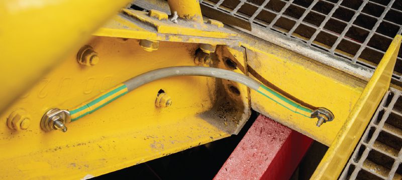 S-BT-ER HC Різьбова шпилька Різьбова шпилька, що закручується (нержавіюча сталь, метрична різьба), для встановлення електрообладнання на сталі у високо корозійних середовищах, рекомендується кабель з максимальним поперечним перерізом 120 мм² Застосування 1