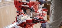SM 60-22 Акумуляторна торцювальна пила Двостороння ковзна торцювальна пилка з можливістю поперечного різання до 100x355 мм (платформа батарей Nuron) Застосування 3