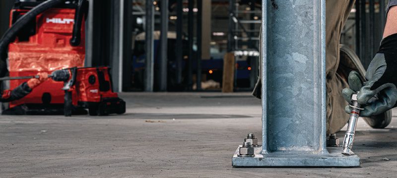 HST4 Анкер-клин Найефективніший розпірний анкер Hilti для високих статичних та сейсмічних навантажень у бетоні з тріщинами (вуглецева сталь) Застосування 1