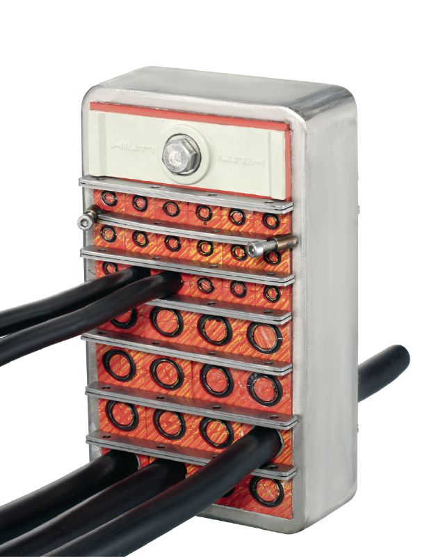 Уплотнительные модули CFS-T EMC Модули с экранированием от электромагнитного поля для уплотнения кабелей или труб внутри рам Применения 1