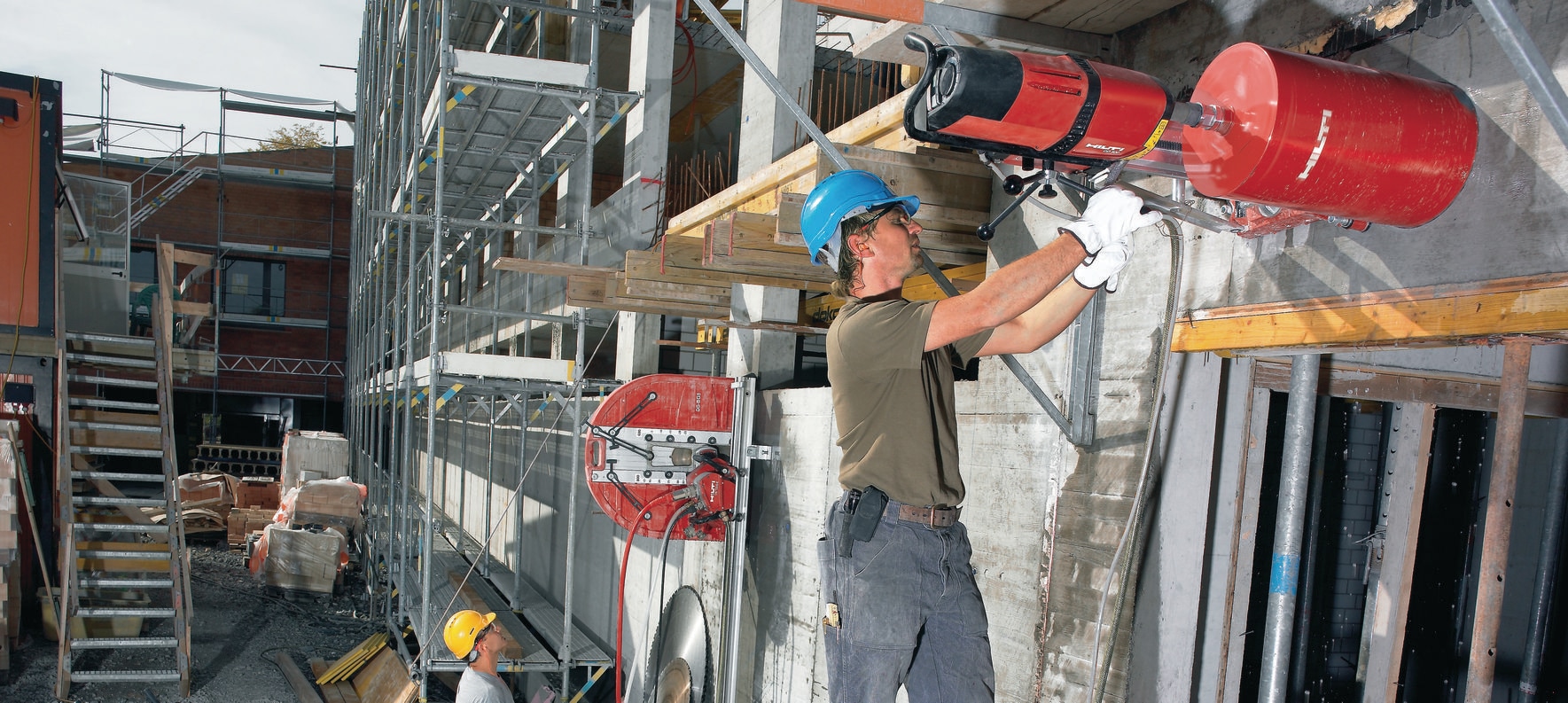 Буровая установка для бурения бетона hilti 80 фото